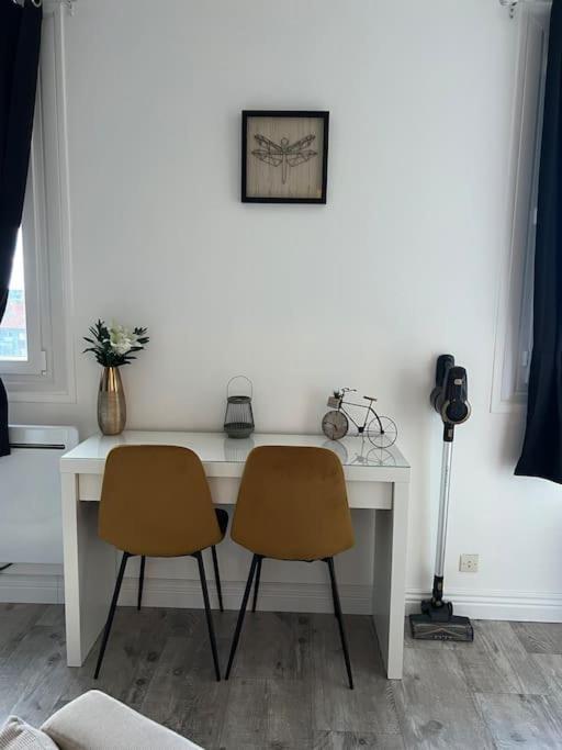 Apartment T1, Parking Prive, Proche Gare Moulins (Allier)