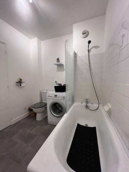 T1, Parking Prive, Proche Gare Apartment *